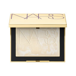 nars بودرة التثبيت  light reflecting بلون gold dust