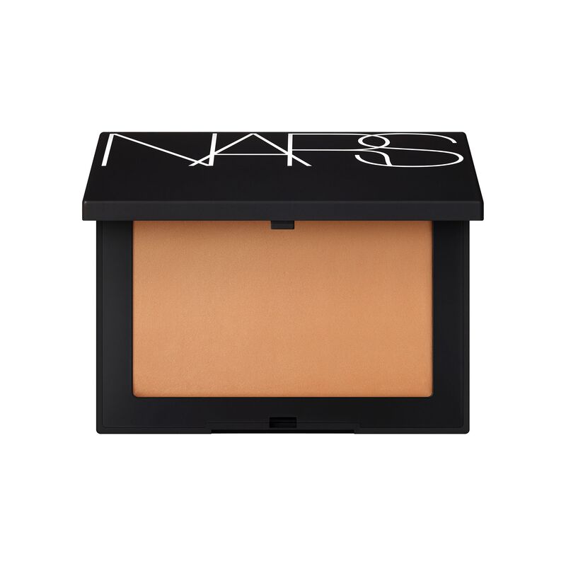 nars بودرة التثبيت المضغوطة light reflecting