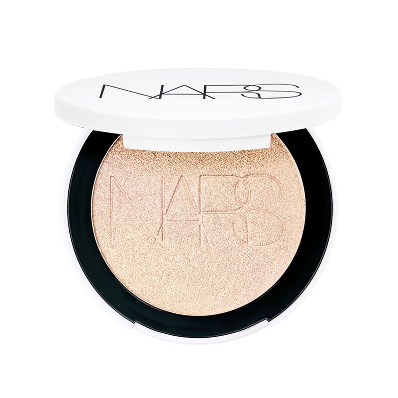 nars light reflecting بودرة مضيئة