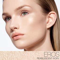 nars light reflecting  بودرة مضيئة