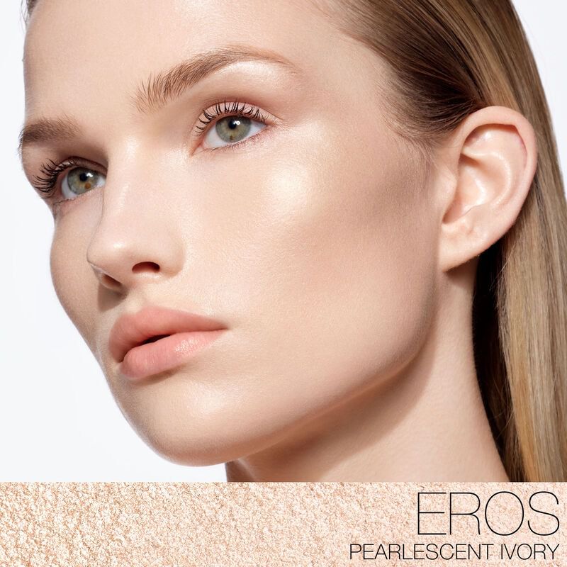 nars light reflecting بودرة مضيئة