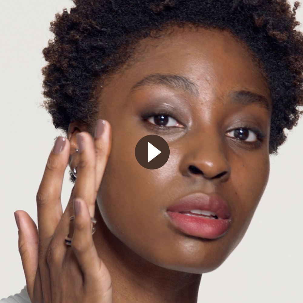THE HOW-TO: LIGHT REFLECTING FOUNDATION